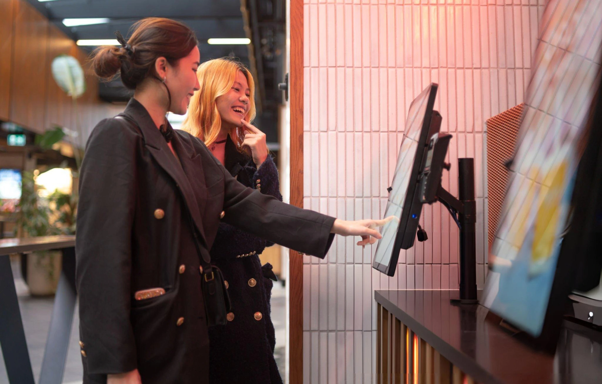 Borne de commande shopcaisse en restaurant fast-food
