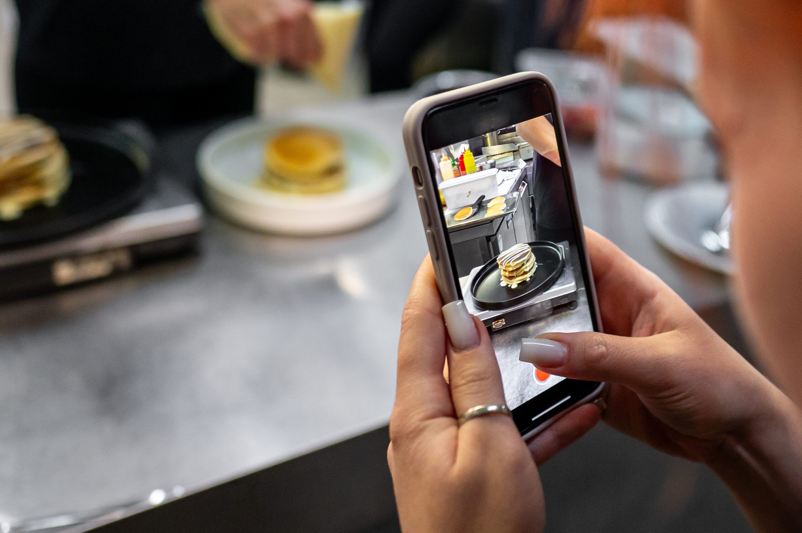 reseaux-sociaux-faire connaître son food truck