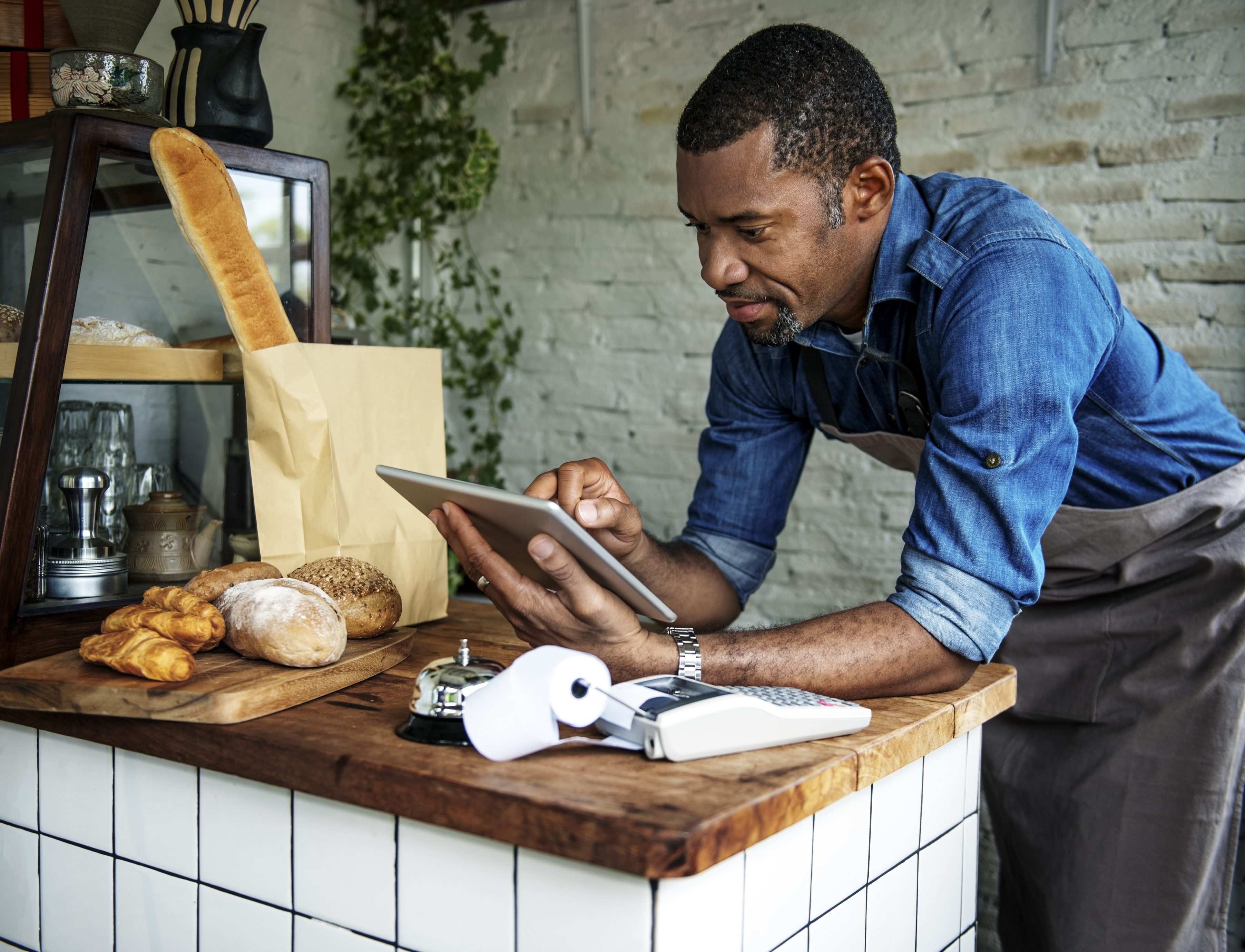 Guide : Quelle caisse enregistreuse commerce choisir ?